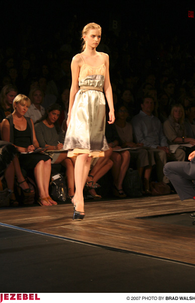 Illustration for article titled Max Azria Spring/Summer '09 Show & Scene